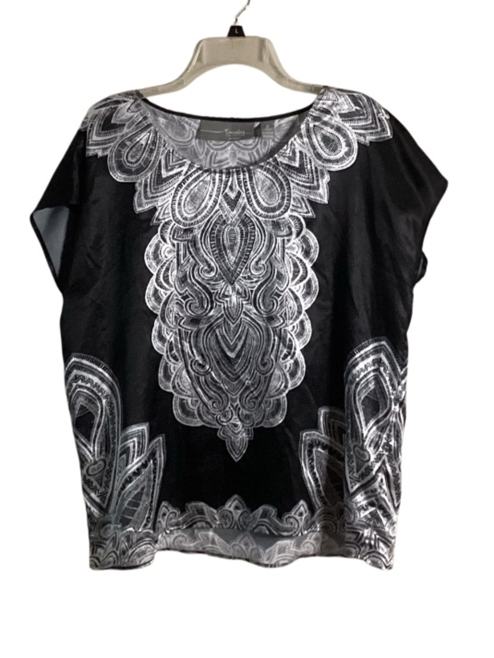 Chico’s TravelersBlack and White Paisley Silky Women’s Top Large